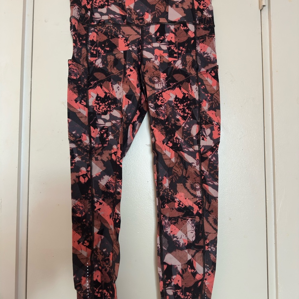 lululemon athletica Leggings in Red and Black Pattern